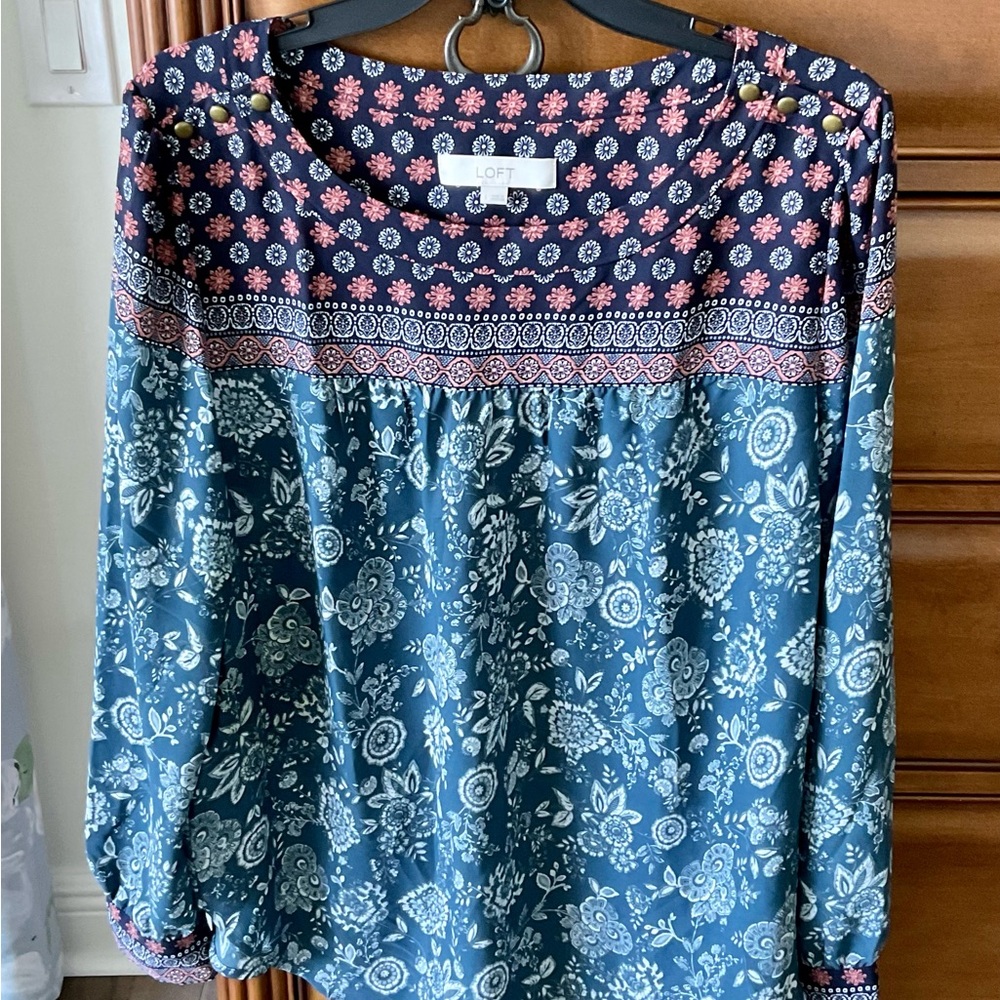 Loft Long Sleeved Blouse Perfect for Fall🍁🍁     Blue Pink Colors
